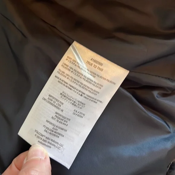 Volcom puffer jacket new with tags - Picture 4 of 11